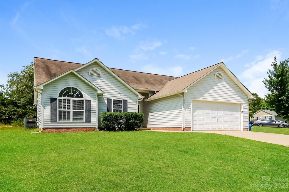 1640 Brookgreen Ave, Statesville, NC 28677 - photo 1