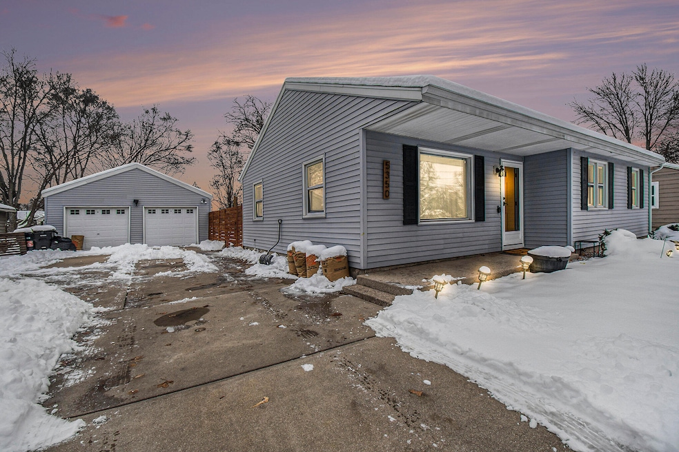 5350 Mick Ave SE, Grand Rapids, MI 49548 - photo 1