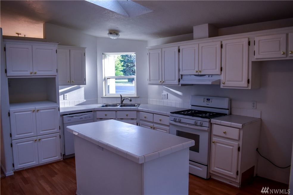 702 Nooksack Rd, Nooksack, WA 98276 - photo 1