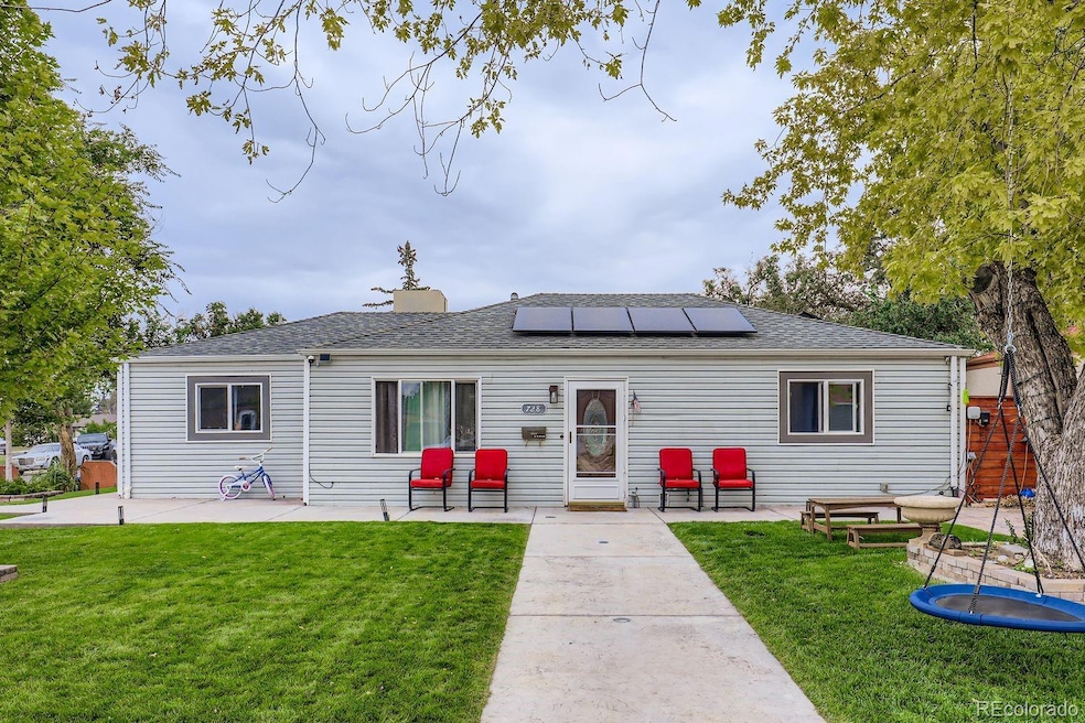 728 Vaughn St, Aurora, CO 80011 - photo 1