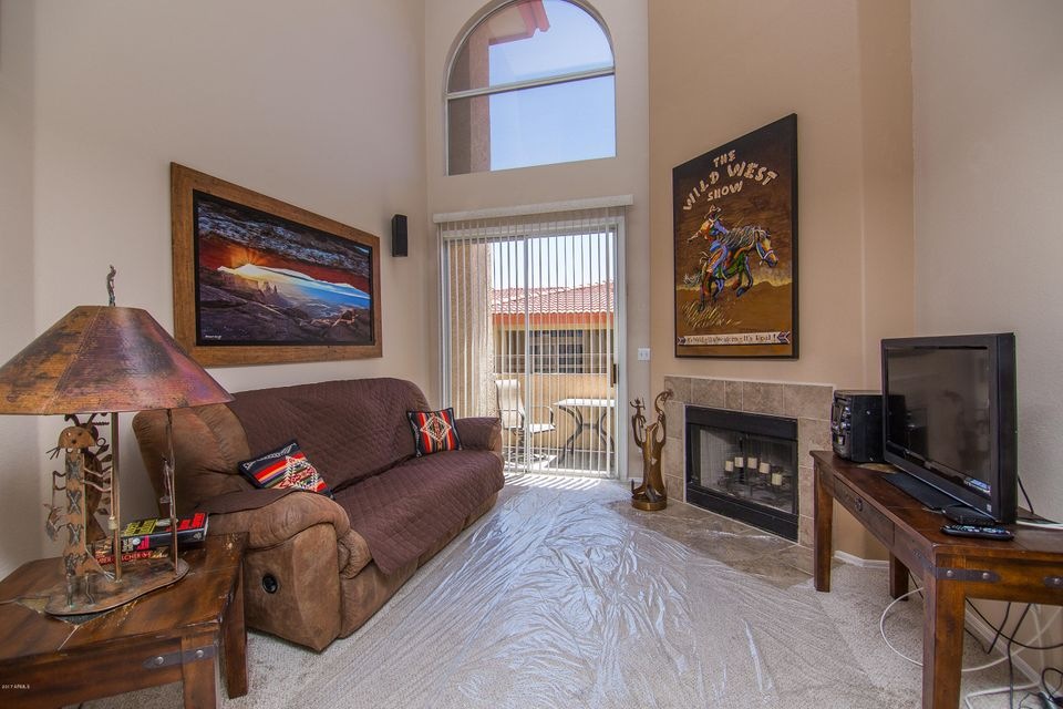 10410 N Cave Creek-int-12