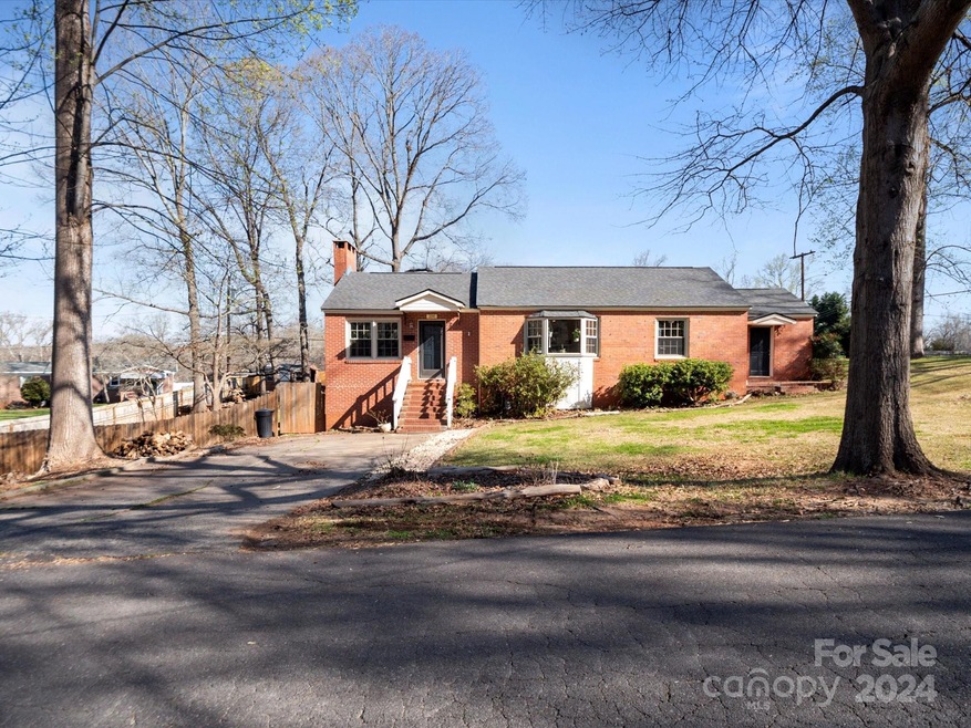 200 Myers St, Fort Mill, SC 29715 | MLS# CAR4118587 | Homes.com