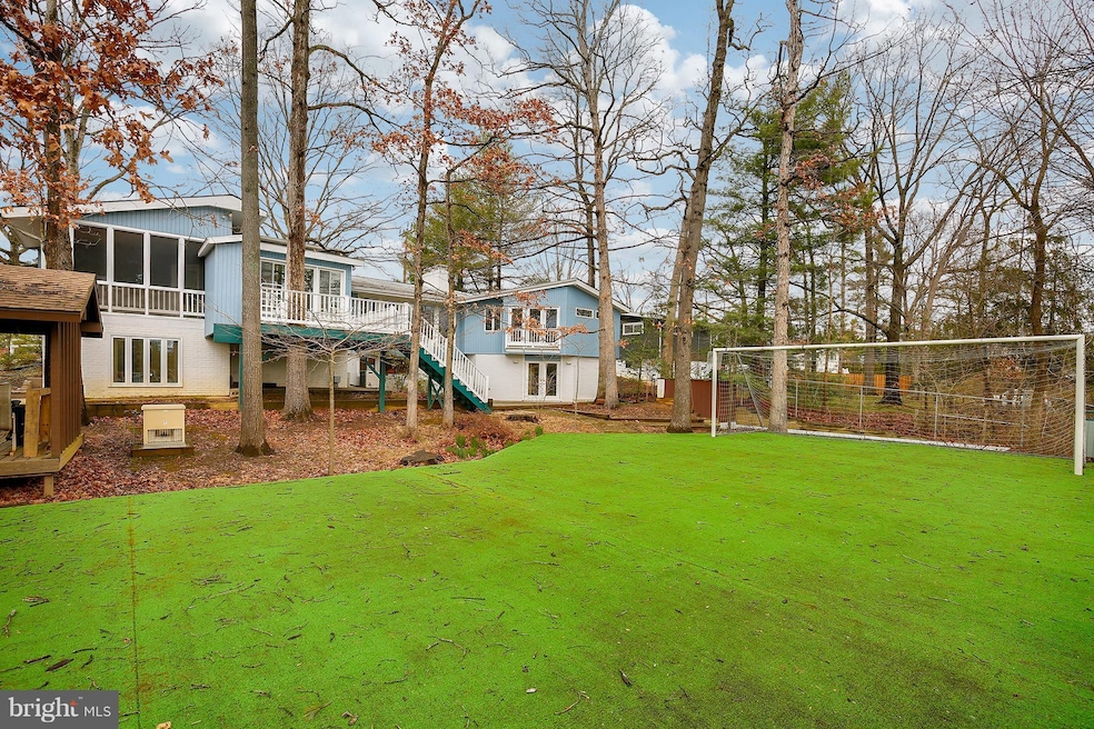 11825 Falls Rd, Potomac, MD 20854 - photo 1