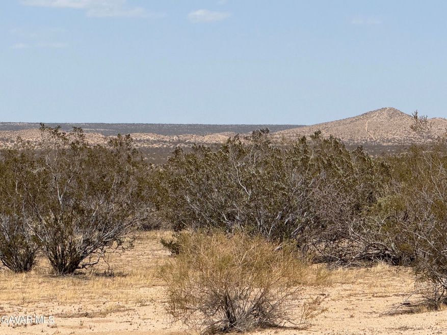 0 240 Stw Drt Vic Ave A4 unit A4, Lancaster, CA 93535 - photo 1