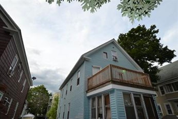 20-22 Falmouth St, Lawrence, MA 01843 - photo 1