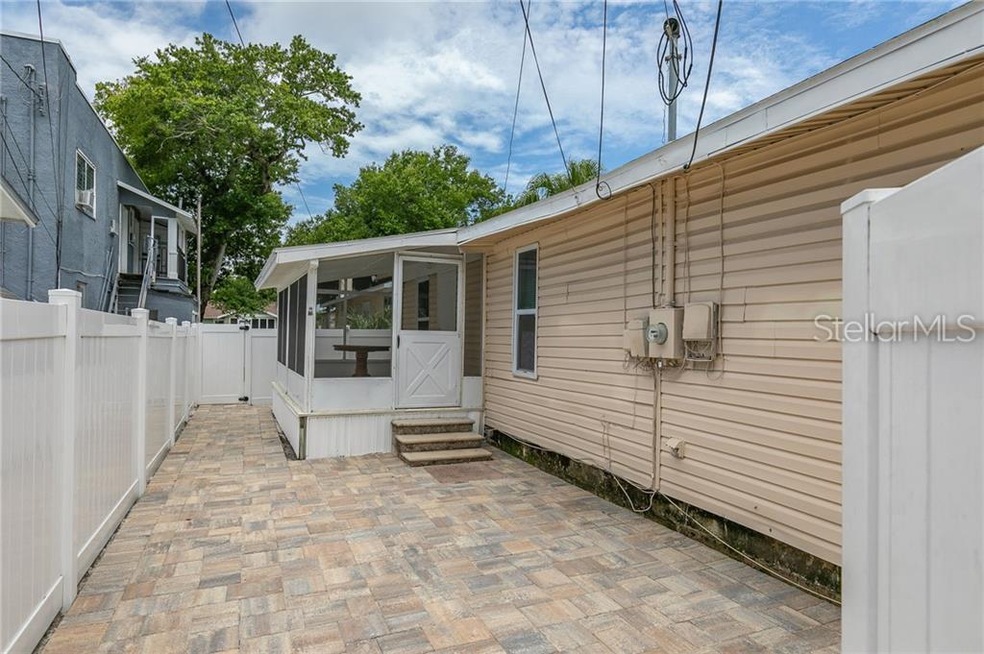 627 15th St N, Saint Petersburg, FL 33705 - photo 1