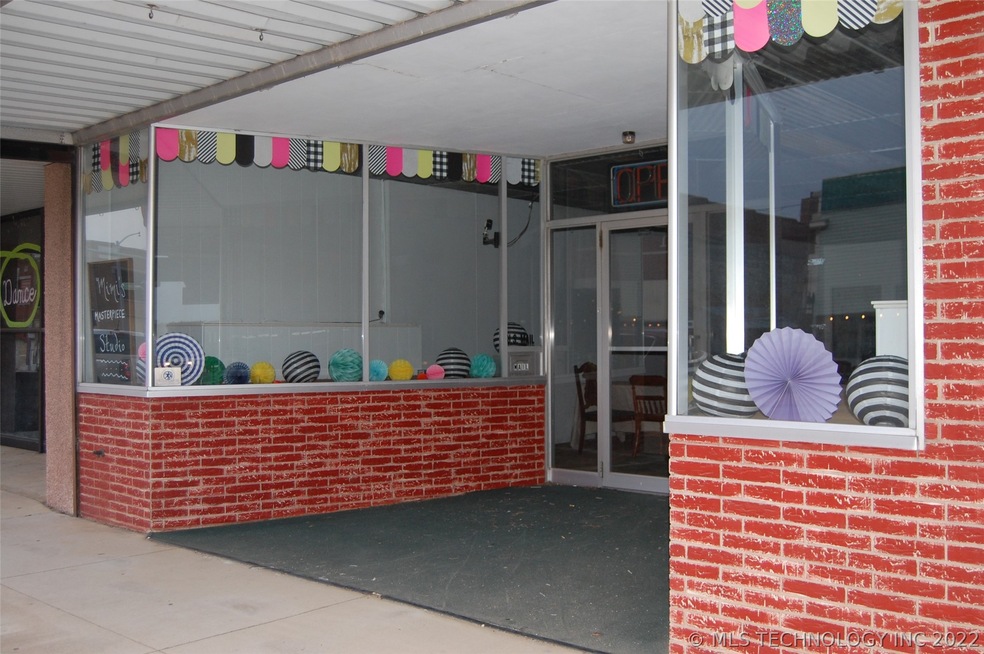414 W Main St, Henryetta, OK 74437 - photo 1