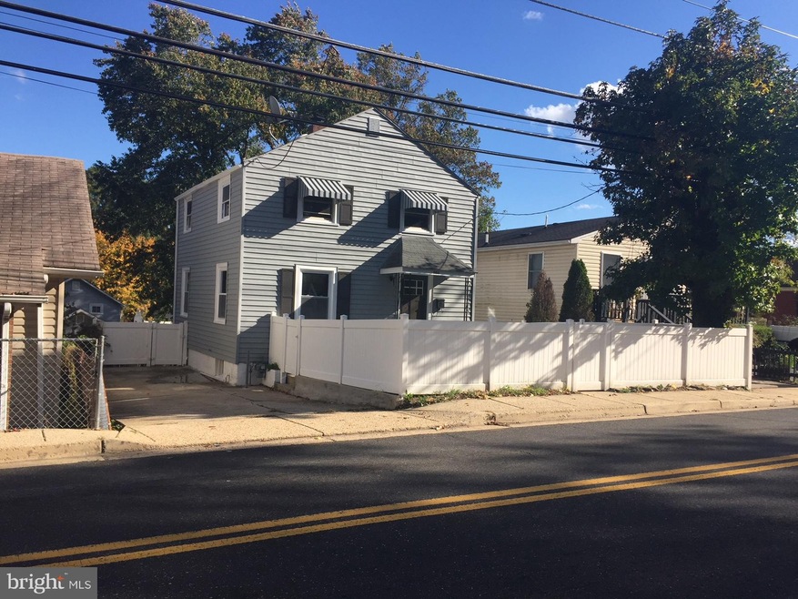 704 Larchmont Ave, Capitol Heights, MD 20743 - photo 1