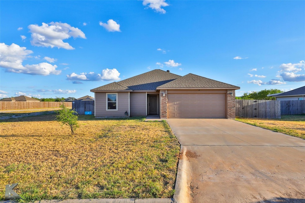 335 Foxtrot Ln, Abilene, TX 79602 - photo 1