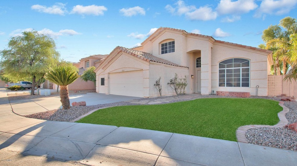 GRASSY FRONT YARD