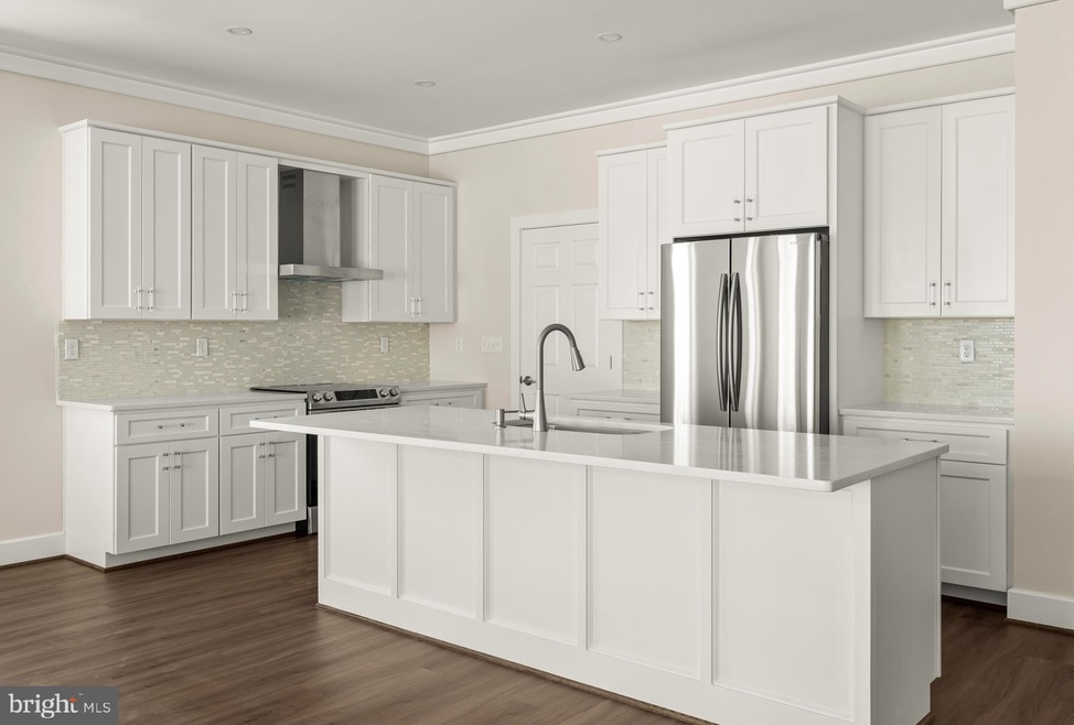 412 Sussex St, Milton, DE 19968 - photo 1