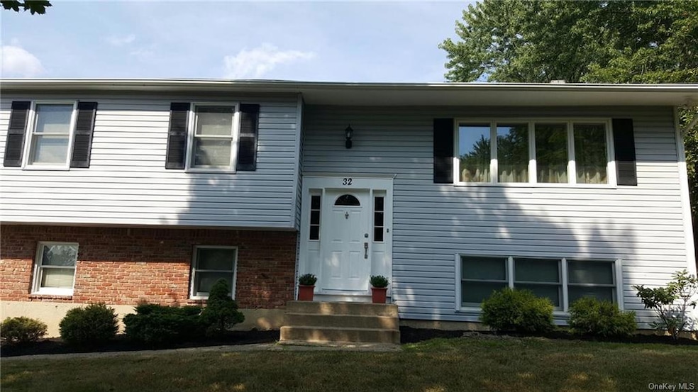 32 Mountainview Dr, Thiells, NY 10984 - photo 1