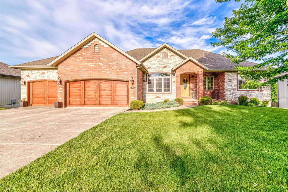 624 N Alexandria St, Nixa, MO 65714 - photo 1