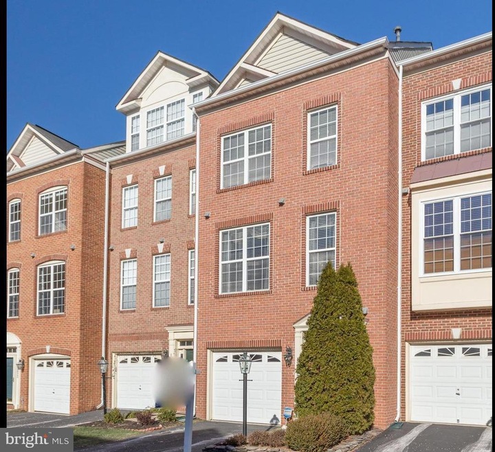 13027 Park Crescent Cir, Herndon, VA 20171 - photo 1