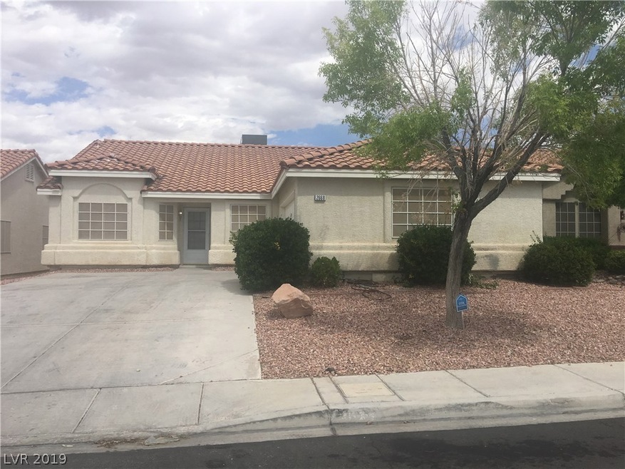 2668 Holy Cross Dr, Las Vegas, NV 89156 - photo 1
