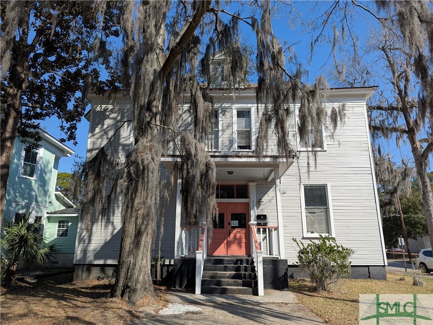 836 E Henry St unit B, Savannah, GA 31401 - photo 1