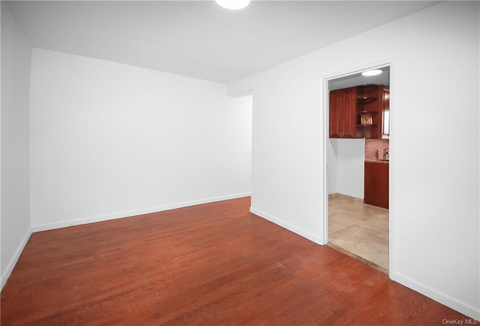 Glendale Gardens unit 2K, Yonkers, NY 10704 - photo 1