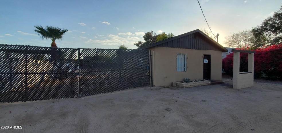 437 W Mahoney Ave, Mesa, AZ 85210 - photo 1