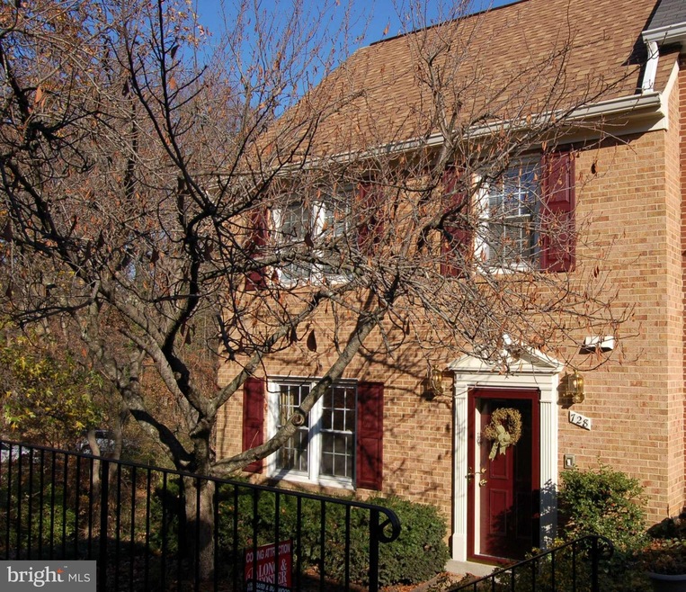 728 N Armistead St unit 68, Alexandria, VA 22312 - photo 1