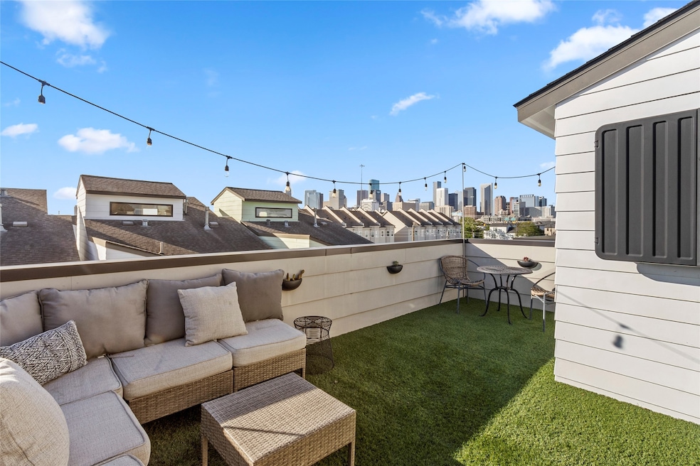 2104 Dennis St, Houston, TX 77004 - photo 1