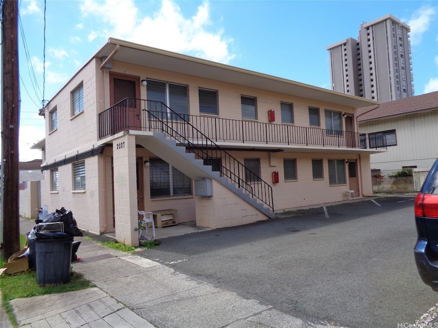 Exterior Photo of 2027 Waiola St.