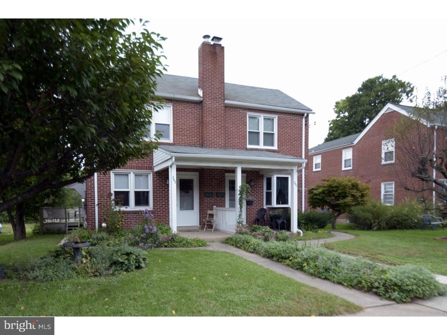 247 E Summit St, Souderton, PA 18964 - photo 1