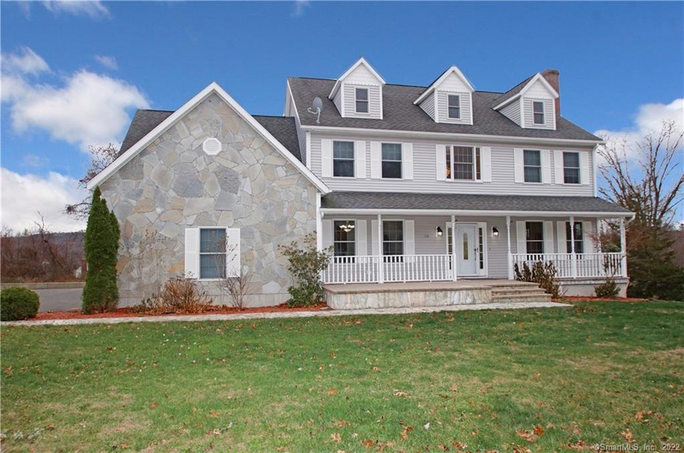 138 Graham Ridge Rd, Naugatuck, CT 06770 - photo 1