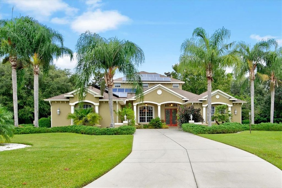 Front view of home.