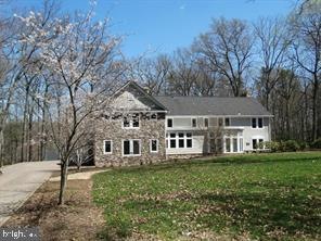 12111 Thoroughbred Rd, Herndon, VA 20171 - photo 1