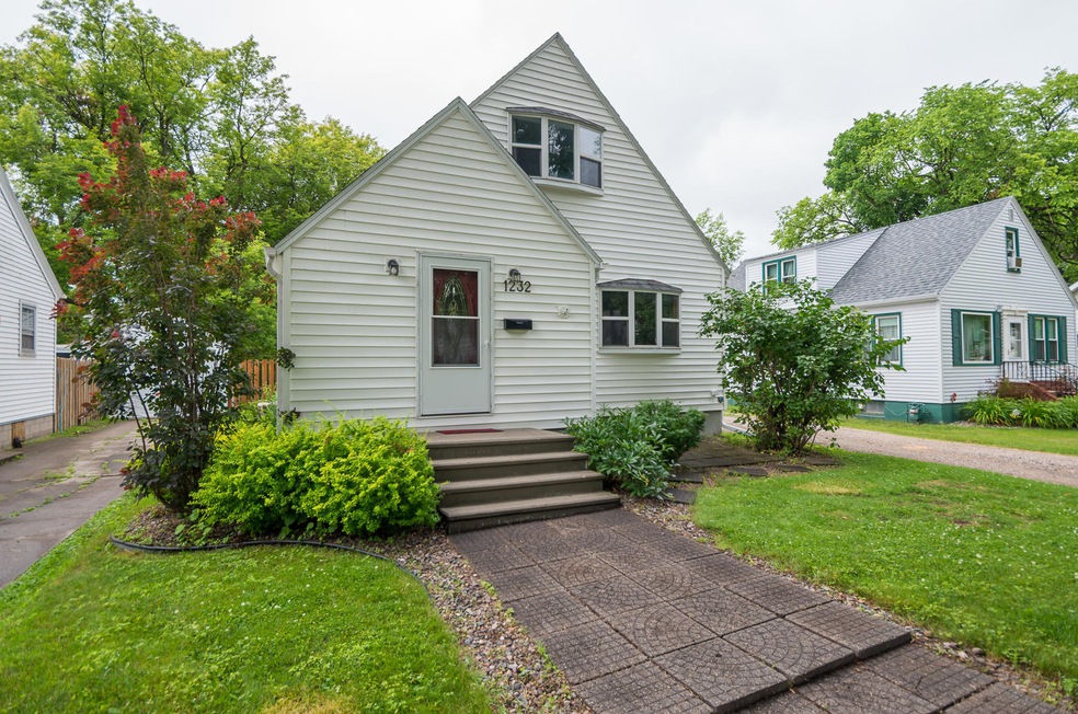 1232 Cherry St, Grand Forks, ND 58201 - photo 1