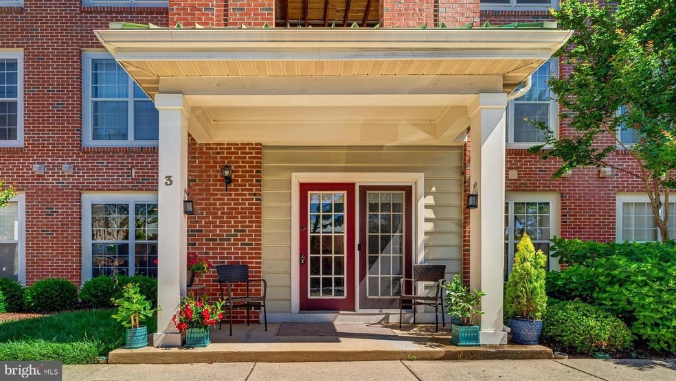 Quaker Hill Community unit 3, Alexandria, VA 22314 - photo 1