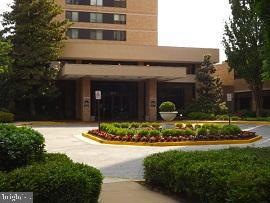 Skyline House unit 1314, Baileys Crossroads, VA 22041 - photo 1