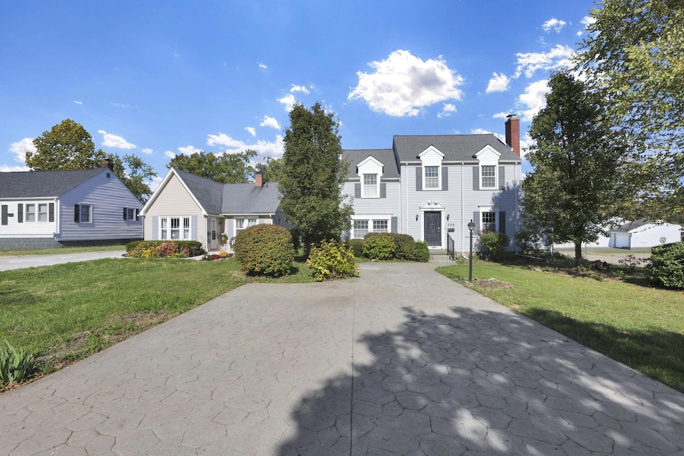 359 W 4th St, Chillicothe, OH 45601 - photo 1