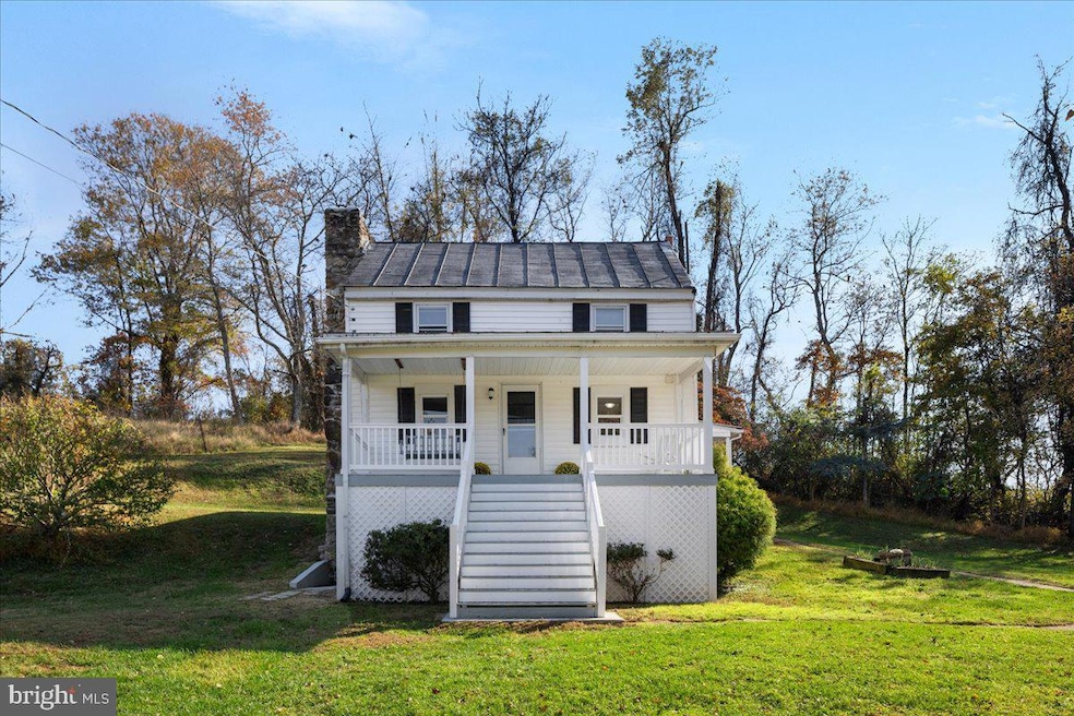 13886 Crest Hill Rd, Flint Hill, VA 22627 - photo 1