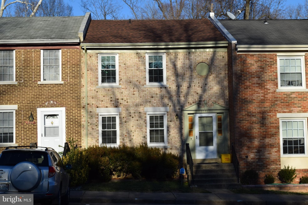 9541 Saluda Ct, Lorton, VA 22079 - photo 1