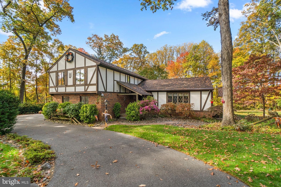 608 Angus Dr, Sykesville, MD 21784 - photo 1