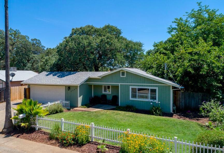 2365 Kerry Ave, Redding, CA 96002 - photo 1