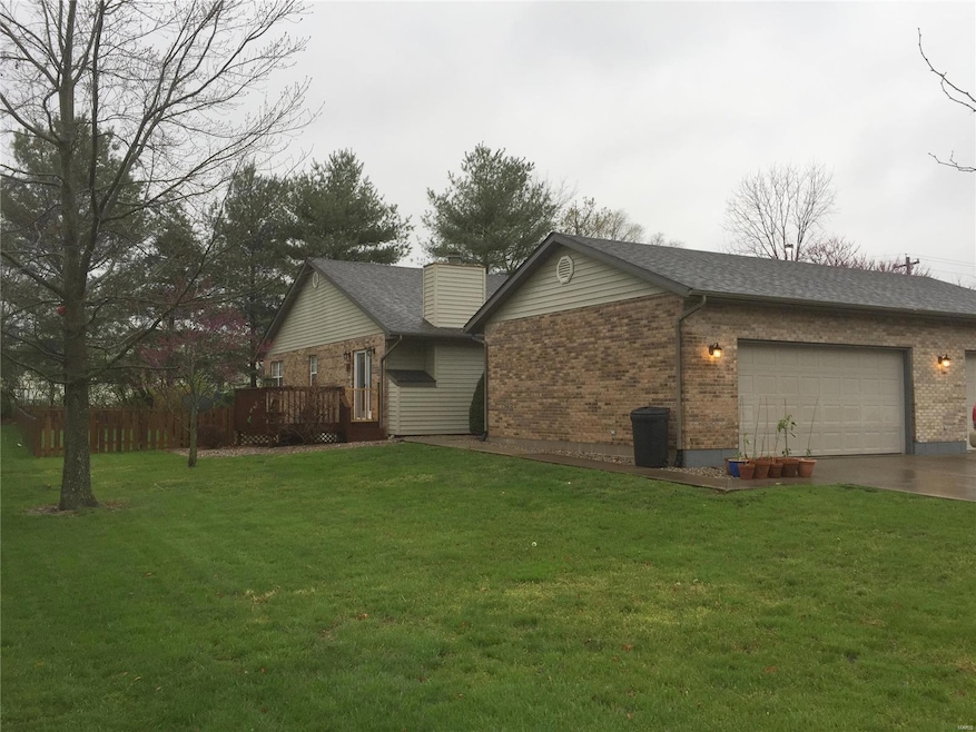 348 Meadow Ridge Dr, Freeburg, IL 62243 - photo 1