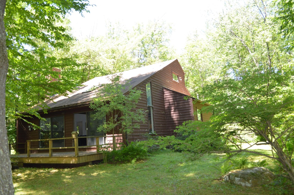Beech Tree Rd Becket 007