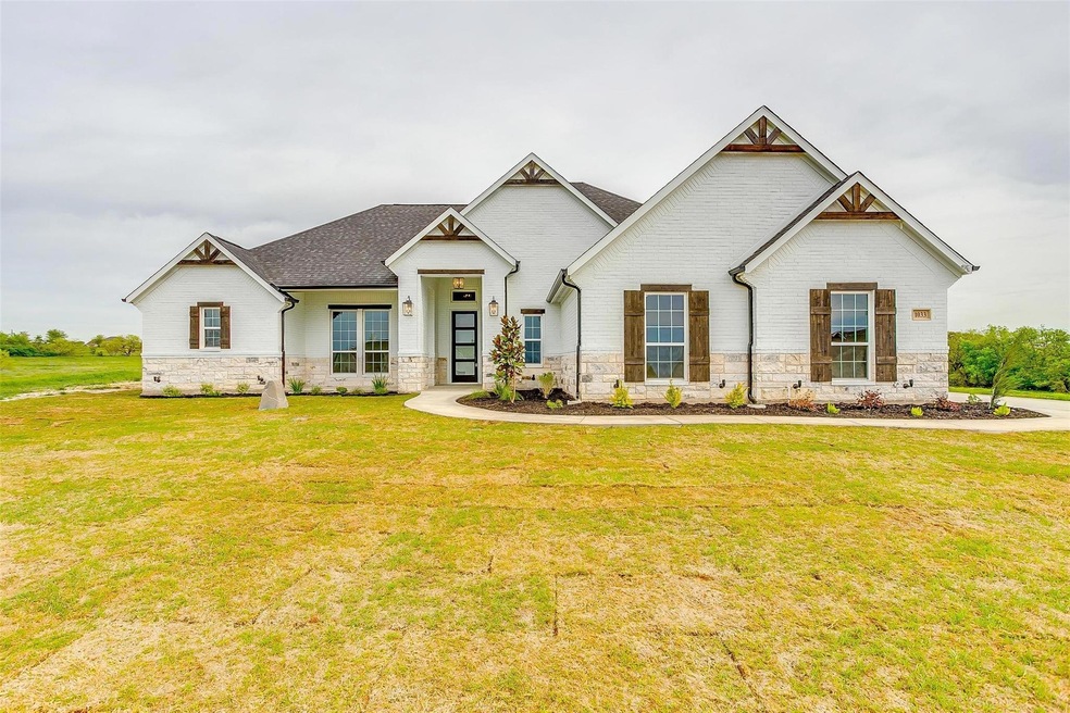 1033 Freedom Ct, Weatherford, TX 76088 - photo 1