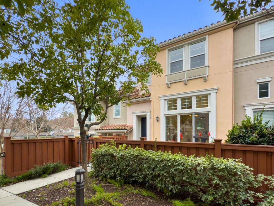 Sold $1,175,000 • Co-Listing Agent