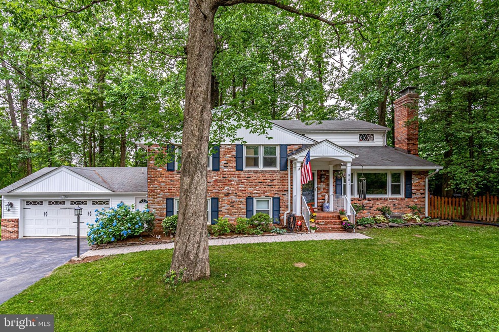 8101 Revatom Ct, Dunn Loring, VA 22027 - photo 1