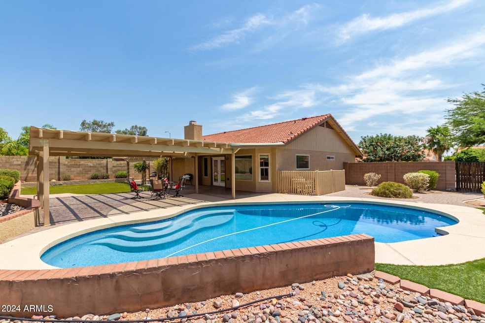 Evergreen 38 Pool