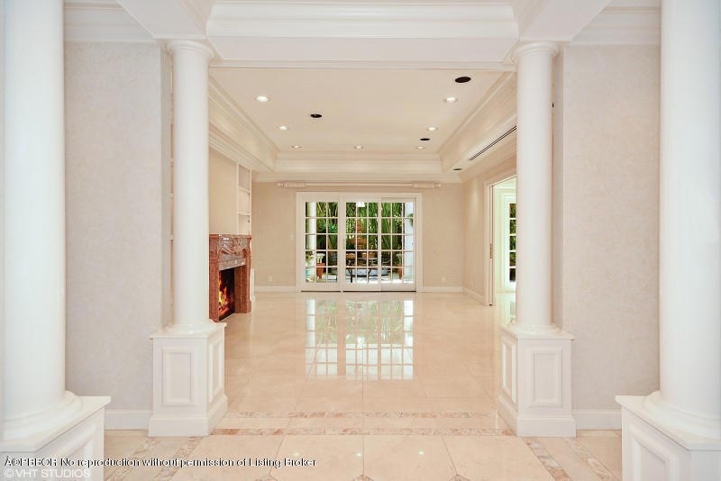 Entry to Living Room to Garden