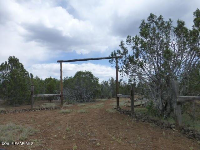 216 Off Camp Rd, Ash Fork, AZ 86320 - photo 1