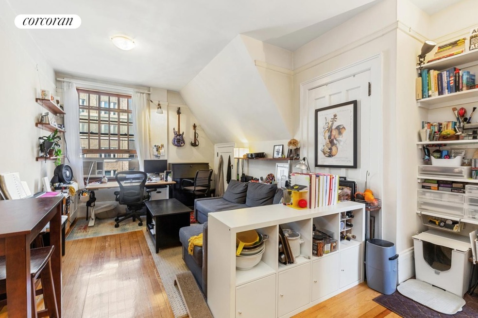 The Britannia unit 91, New York, NY 10025 - photo 1