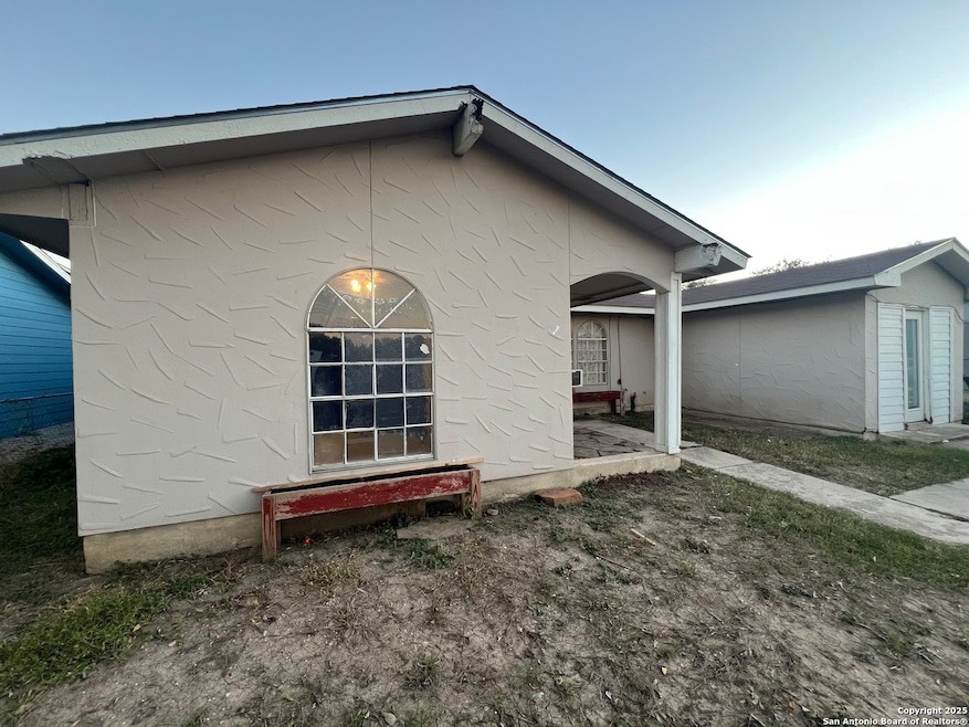506 Kernan Dr unit 7, San Antonio, TX 78227 - photo 1