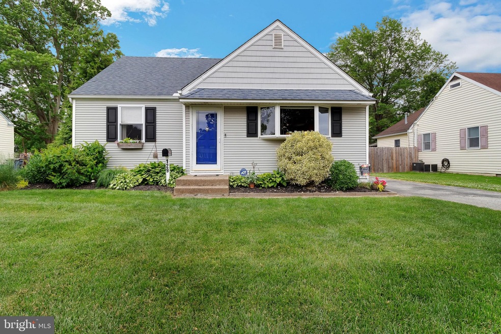 129 School House Ln, Brookhaven, PA 19015 - photo 1