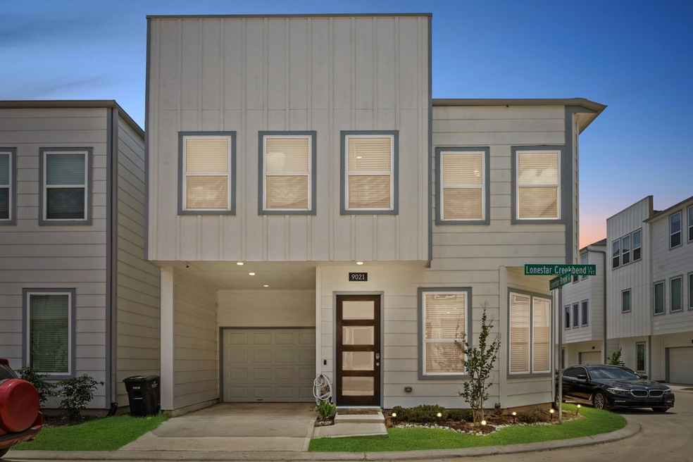 9021 Lonestar Creek Bend Ln, Houston, TX 77080 - photo 1