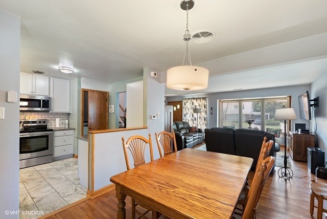 18509 Clyde Rd, Homewood, IL 60430 - photo 1